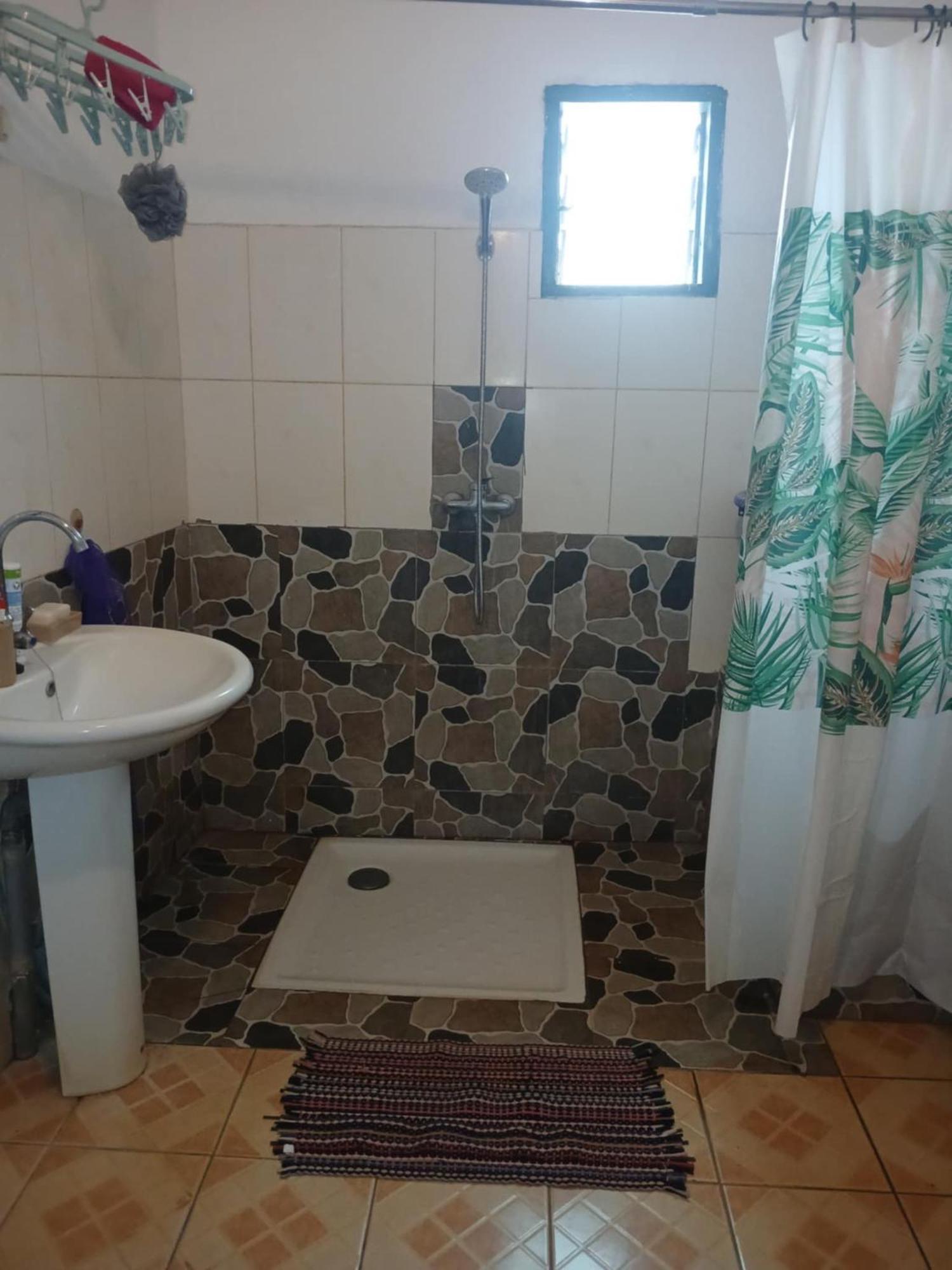 Ami Lodge Mamoudzou Экстерьер фото