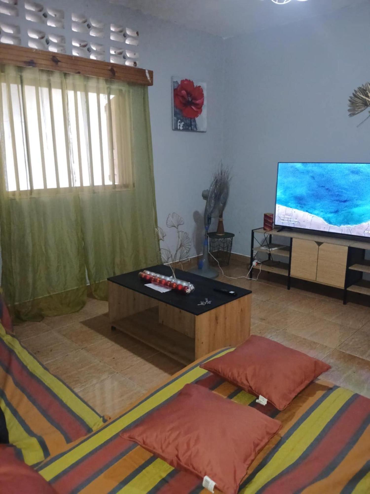 Ami Lodge Mamoudzou Экстерьер фото